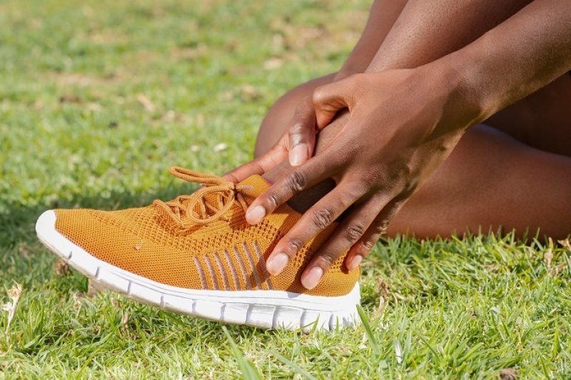 Battling Foot Pain- Symptoms and Treatment